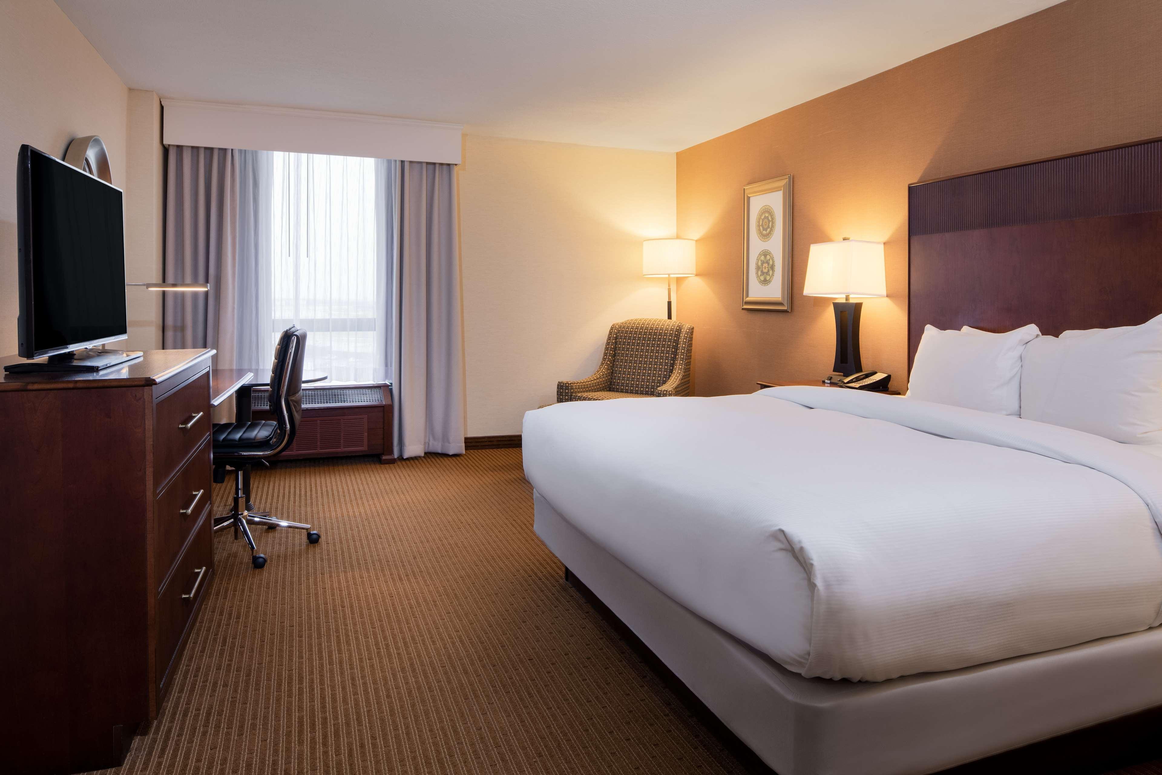 Hotel Doubletree By Hilton Philadelphia Airport Exterior foto