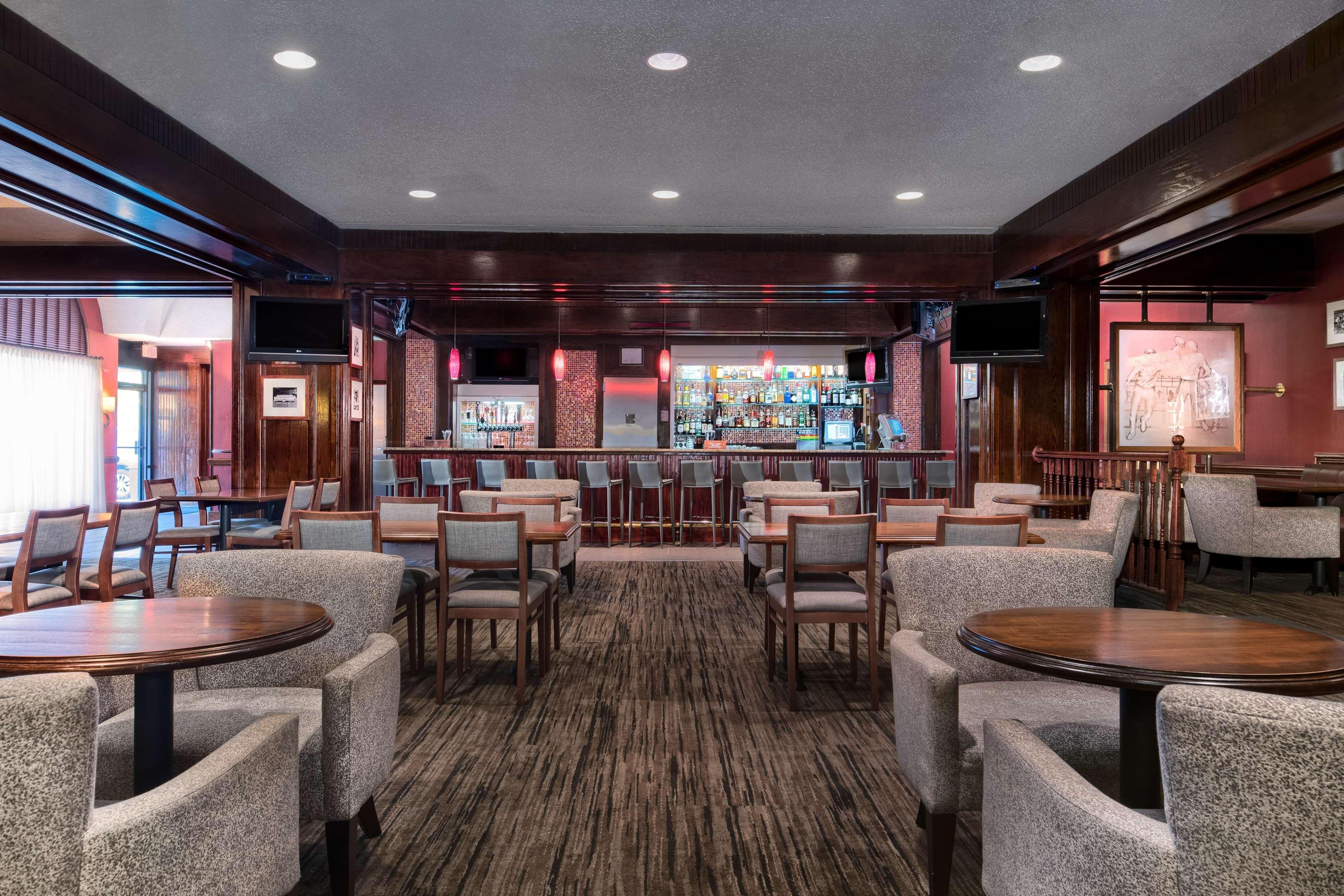 Hotel Doubletree By Hilton Philadelphia Airport Exterior foto