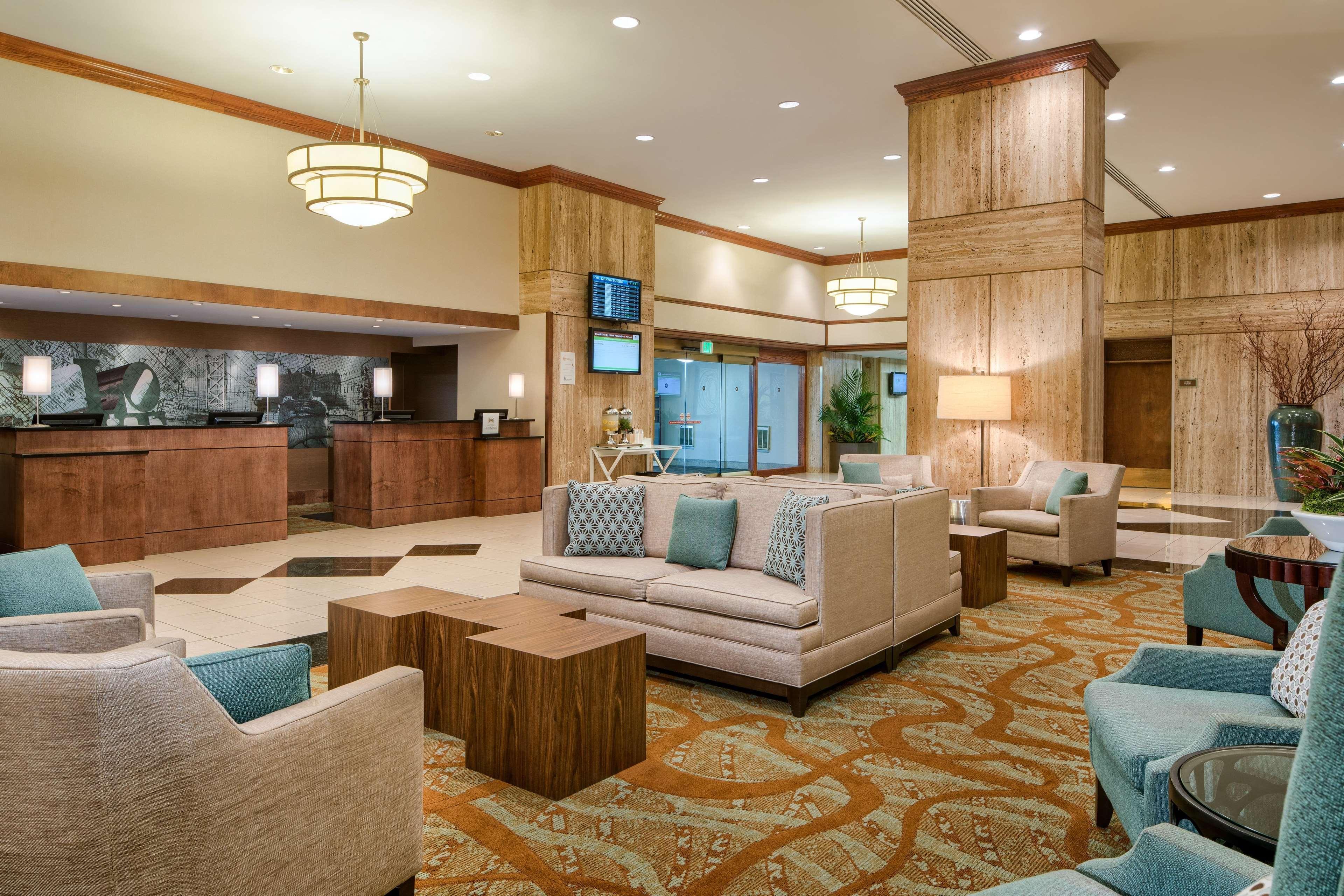 Hotel Doubletree By Hilton Philadelphia Airport Exterior foto