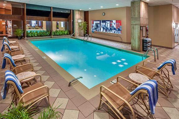 Hotel Doubletree By Hilton Philadelphia Airport Exterior foto