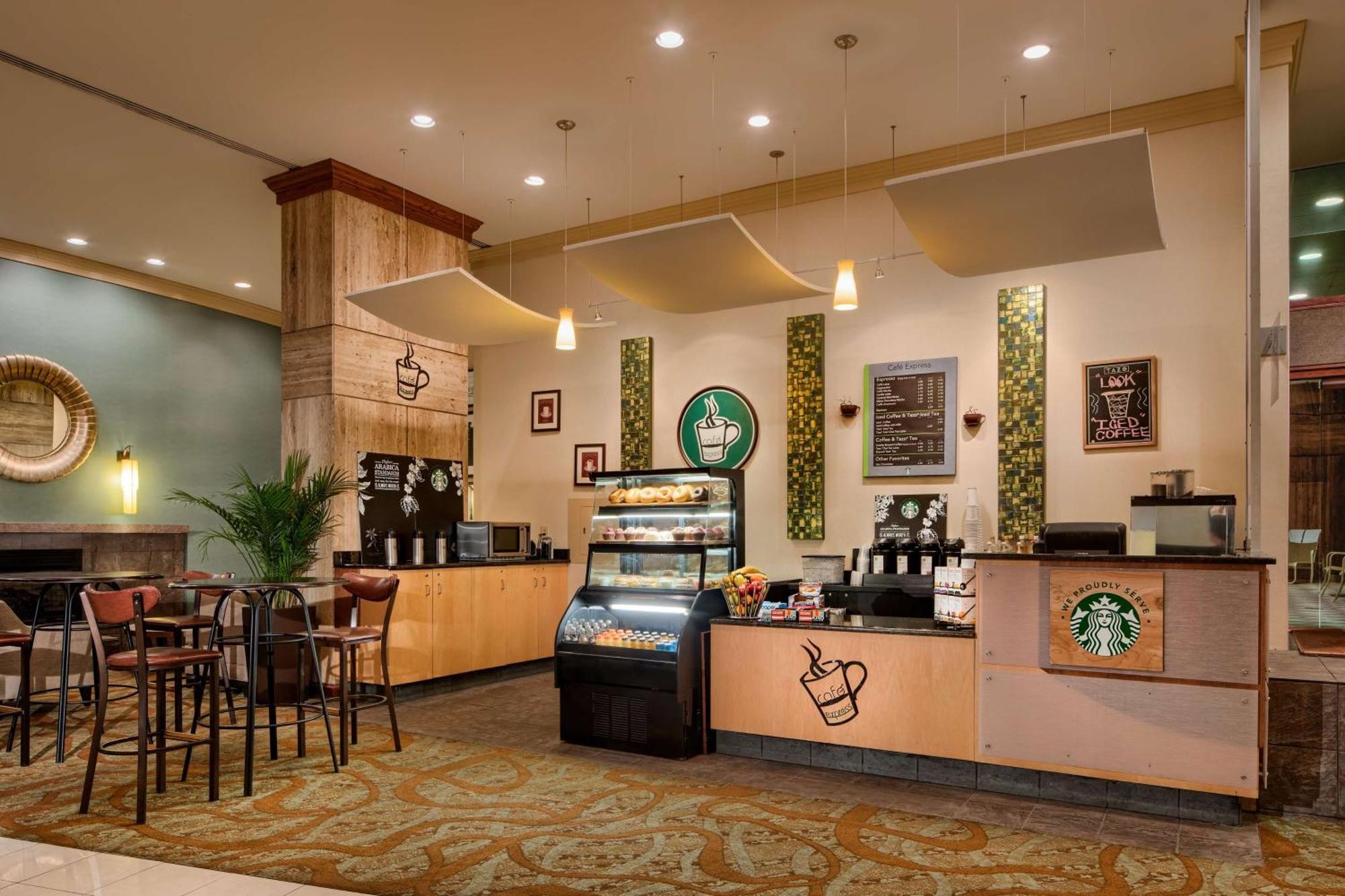 Hotel Doubletree By Hilton Philadelphia Airport Exterior foto