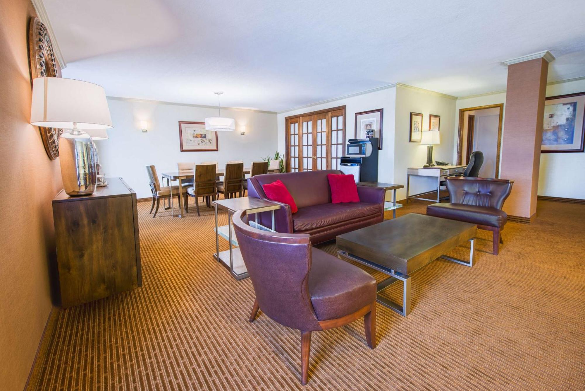 Hotel Doubletree By Hilton Philadelphia Airport Exterior foto